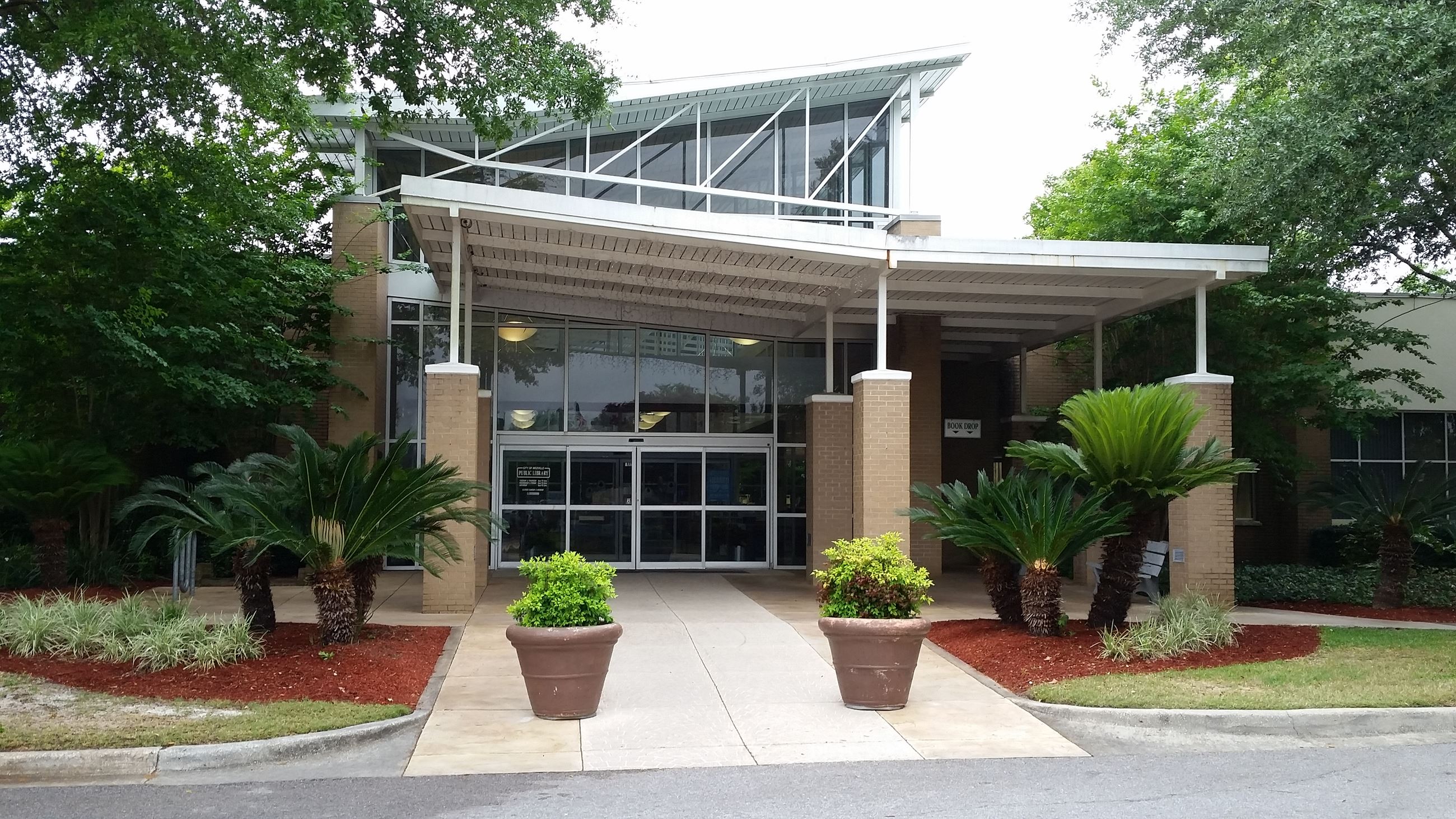 Niceville Public Library exterior view